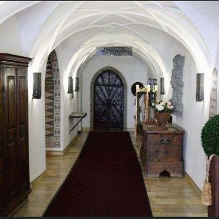 Schlosshotel Post Edelfreisitz Sprengenstein Имст Екстериор снимка
