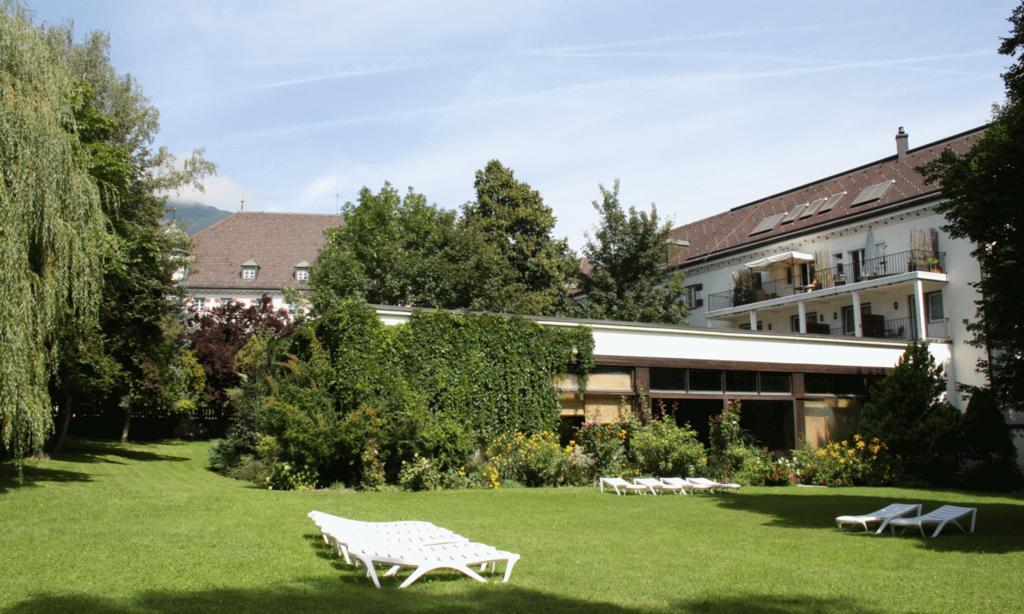 Schlosshotel Post Edelfreisitz Sprengenstein Имст Екстериор снимка