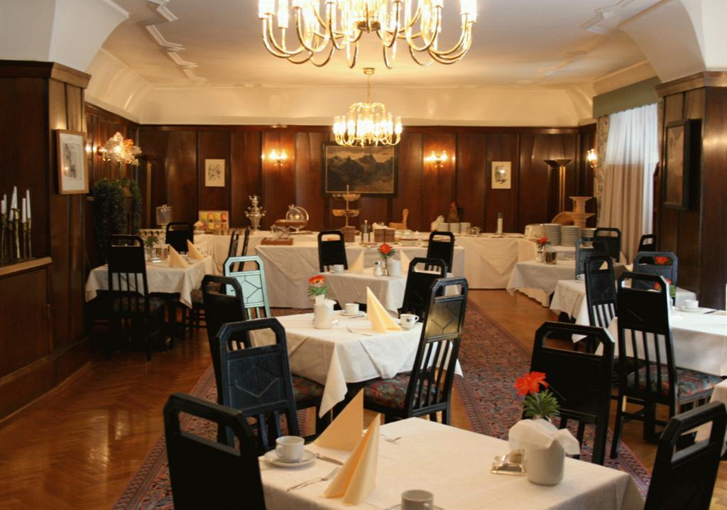 Schlosshotel Post Edelfreisitz Sprengenstein Имст Екстериор снимка