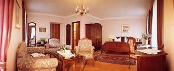 Schlosshotel Post Edelfreisitz Sprengenstein Имст Екстериор снимка